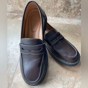 Elegant Brown Leather Loafers for Women